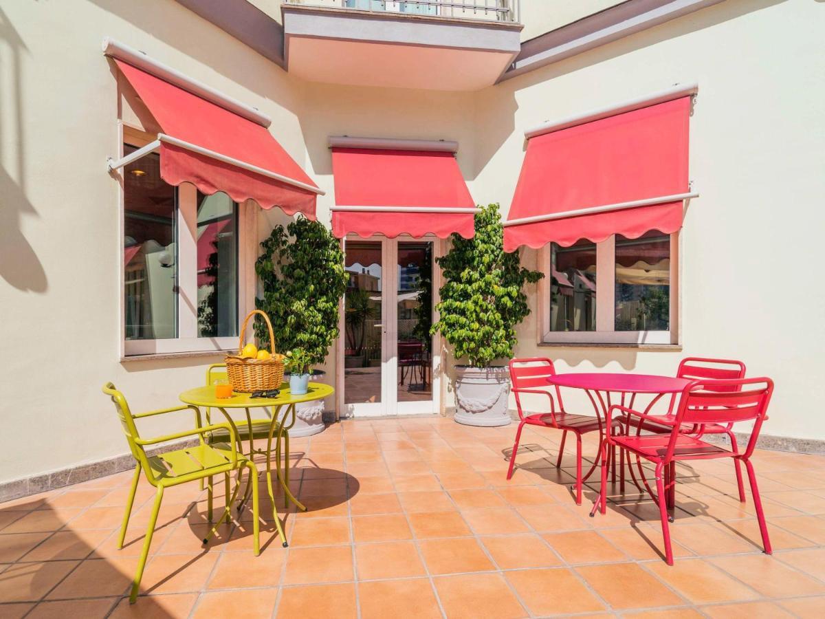 Hotel Ibis Styles Napoli Garibaldi Exterior foto