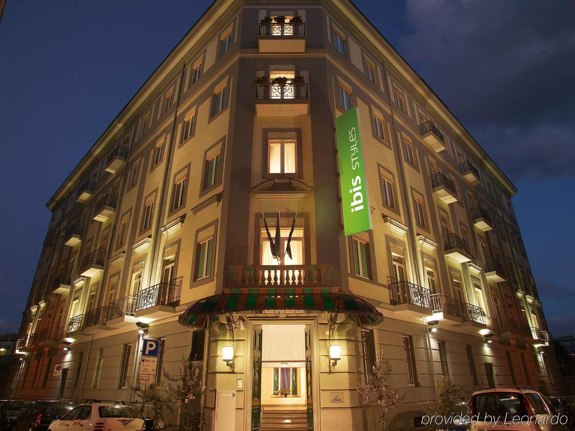 Hotel Ibis Styles Napoli Garibaldi Exterior foto